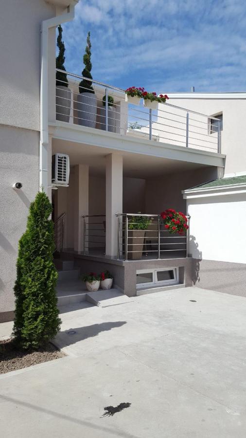 Lovely Private Flats Free Parking Novi Sad Extérieur photo