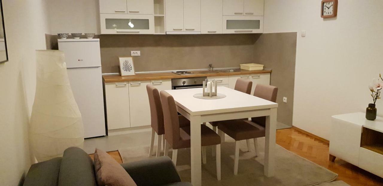 Lovely Private Flats Free Parking Novi Sad Extérieur photo